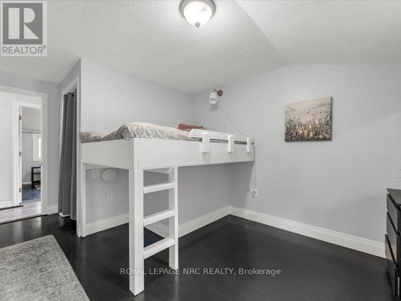 39 Meadowlark Street, Hamilton, Ontario  L9A 2K4 - Photo 15 - X12416149