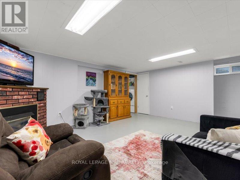 39 Meadowlark Street, Hamilton, Ontario  L9A 2K4 - Photo 17 - X12416149