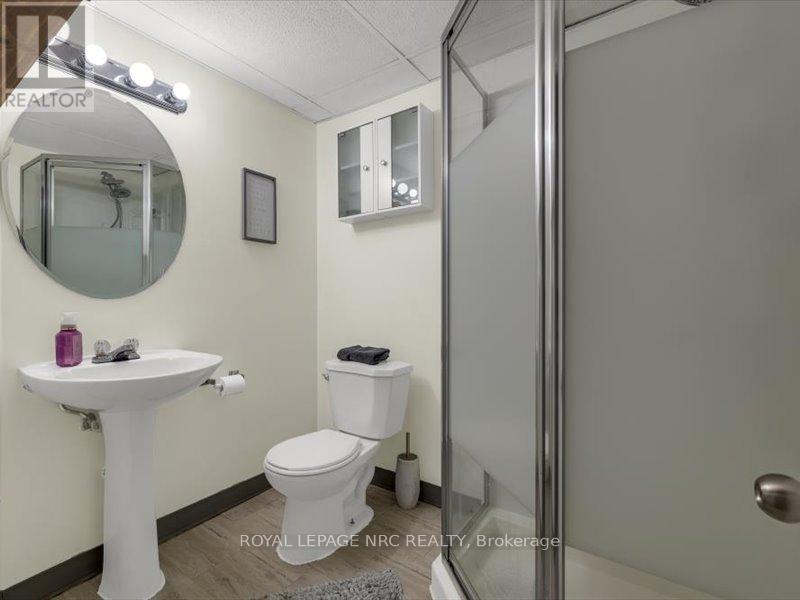 39 Meadowlark Street, Hamilton, Ontario  L9A 2K4 - Photo 18 - X12416149