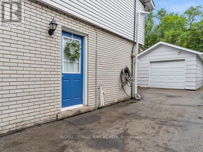 39 Meadowlark Street, Hamilton, Ontario  L9A 2K4 - Photo 19 - X12416149