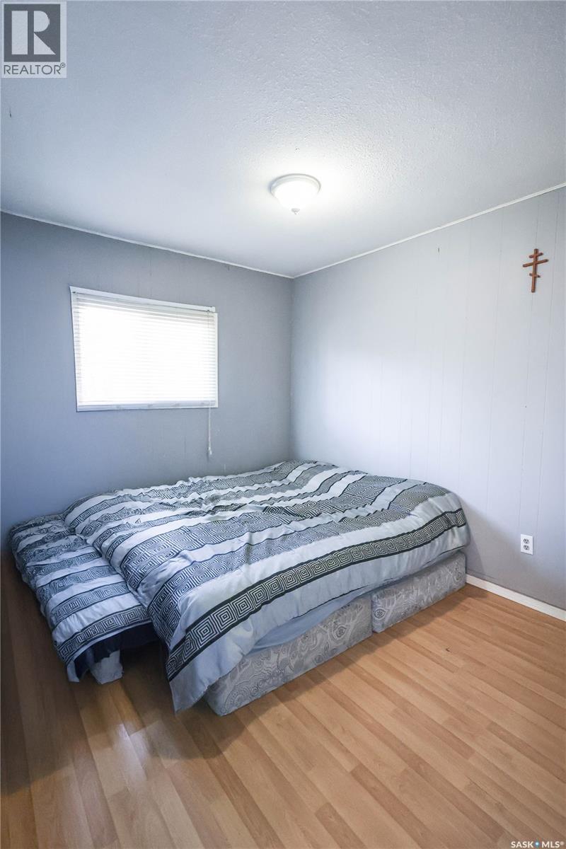 707 5th Street E, Prince Albert, Saskatchewan  S6V 0M5 - Photo 27 - SK018759