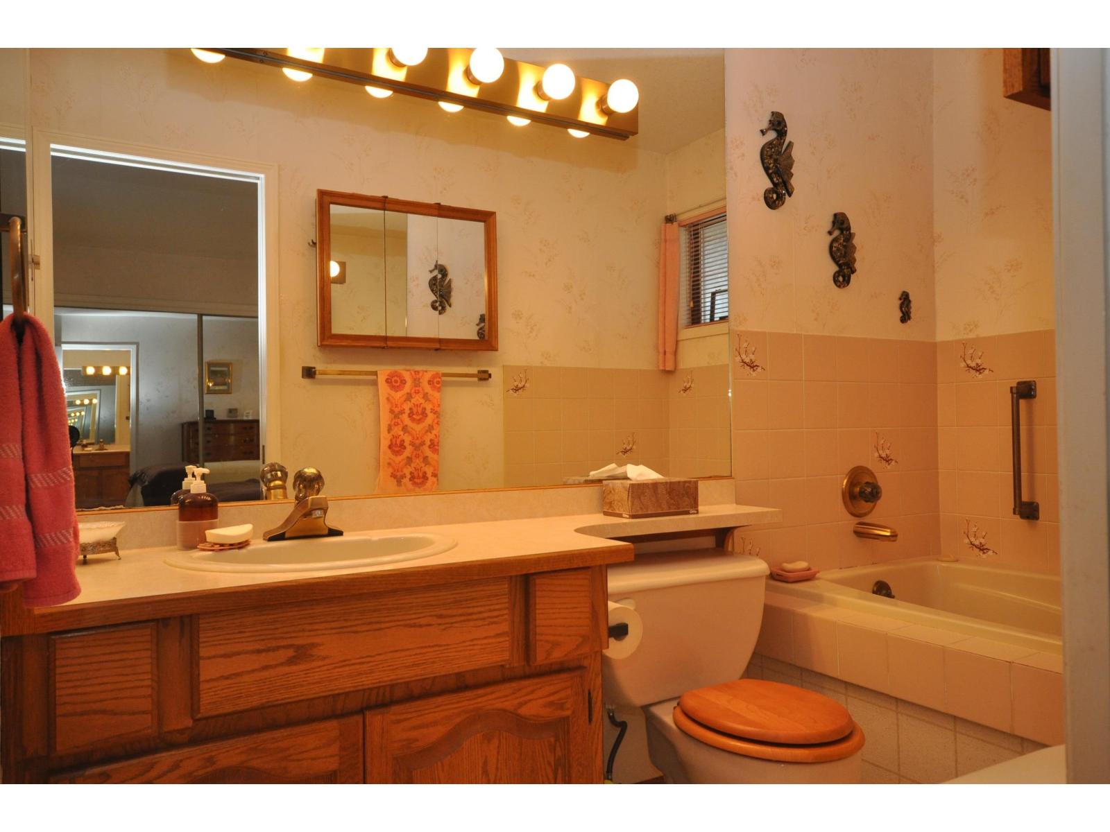 14991 Southmere Close, Surrey, British Columbia  V4A 7T6 - Photo 11 - R3050201