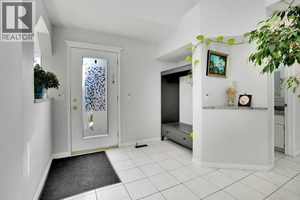 134 Diamond Drive Se, Calgary, Alberta  T2J 7B3 - Photo 4 - A2249760