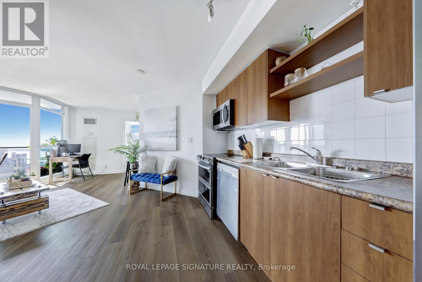 2405 - 600 Fleet Street, Toronto, Ontario  M5V 1B7 - Photo 14 - C12416213