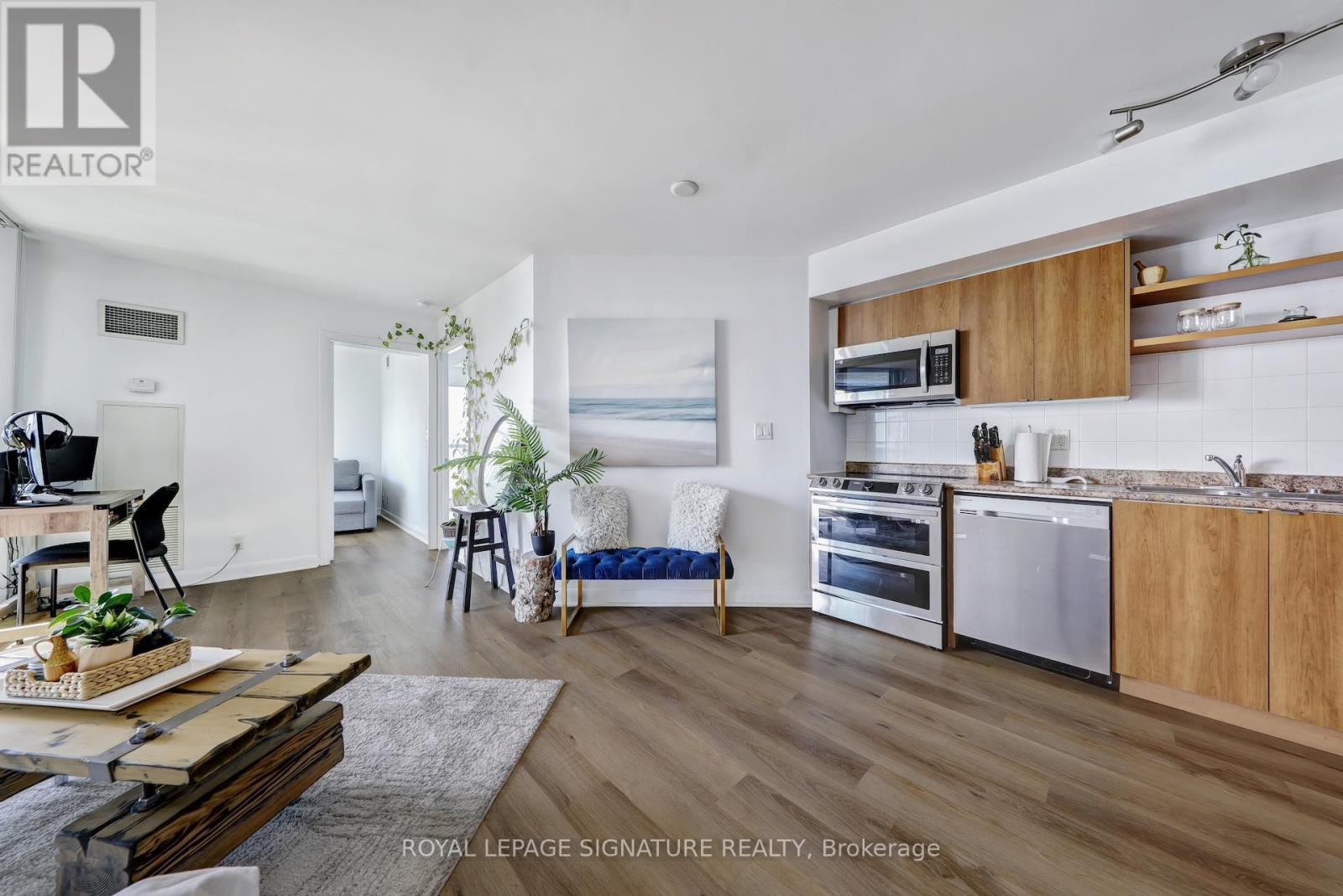 2405 - 600 Fleet Street, Toronto, Ontario  M5V 1B7 - Photo 16 - C12416213