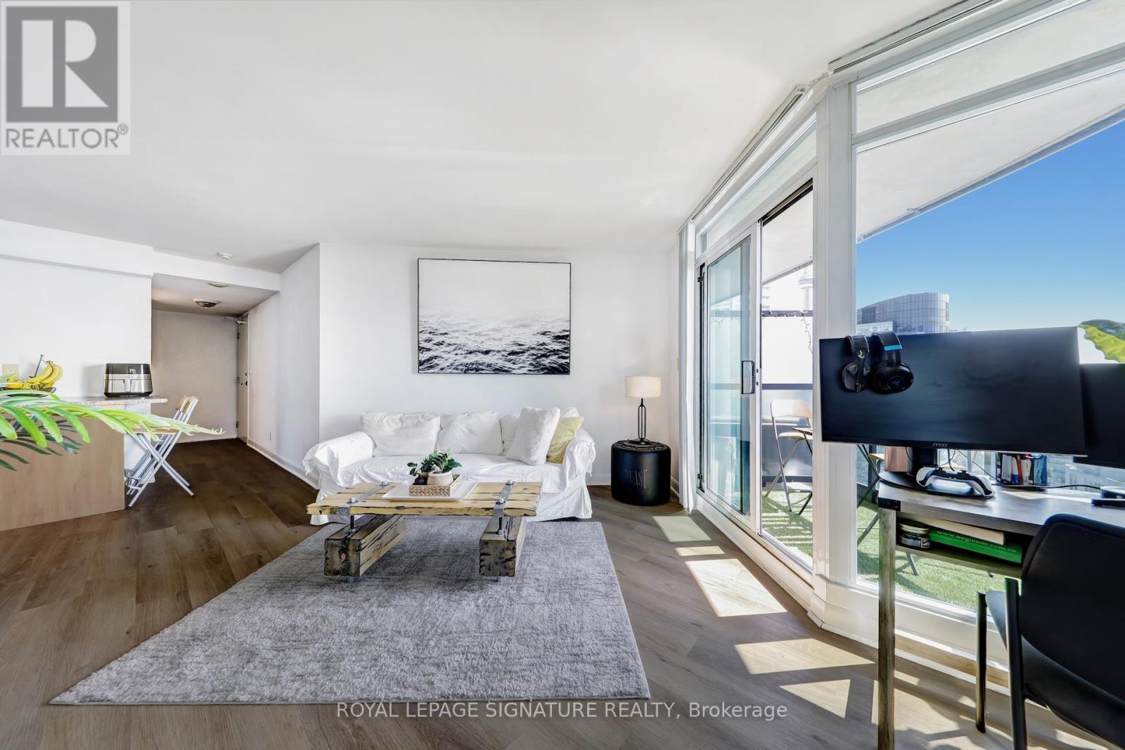 2405 - 600 Fleet Street, Toronto, Ontario  M5V 1B7 - Photo 17 - C12416213