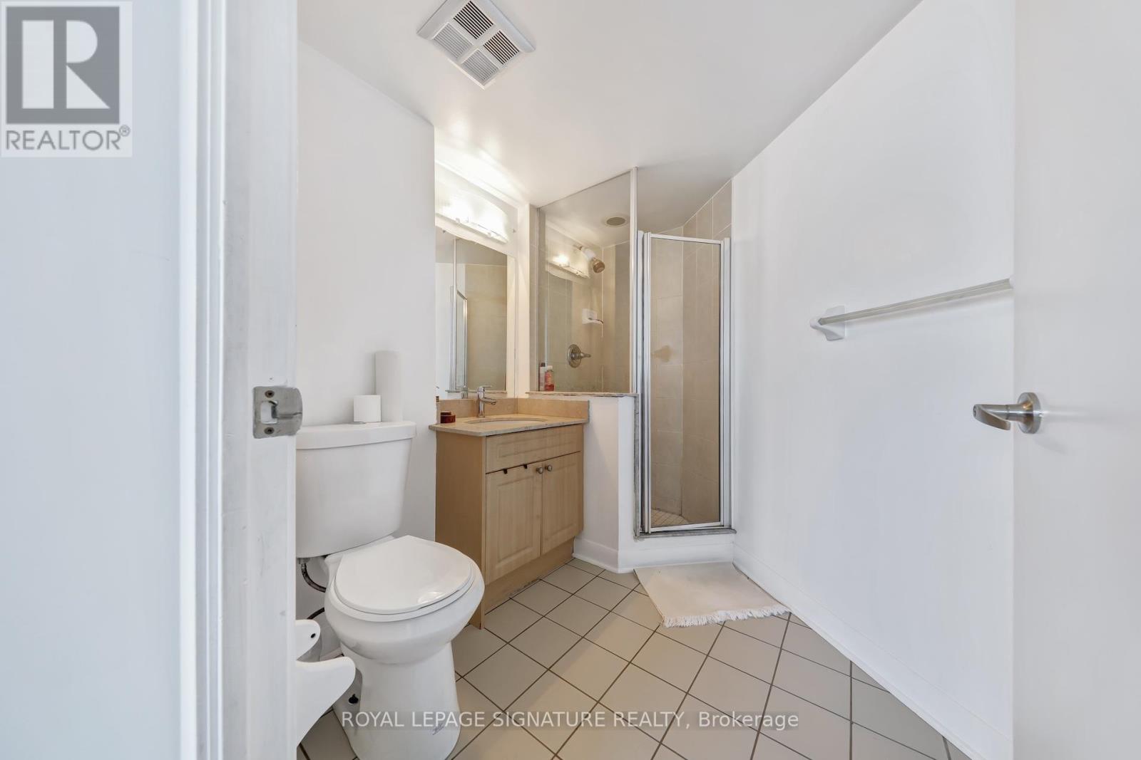 2405 - 600 Fleet Street, Toronto, Ontario  M5V 1B7 - Photo 32 - C12416213