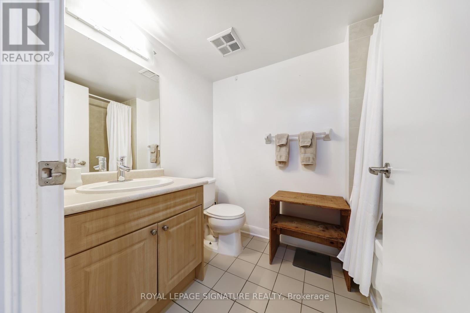 2405 - 600 Fleet Street, Toronto, Ontario  M5V 1B7 - Photo 33 - C12416213