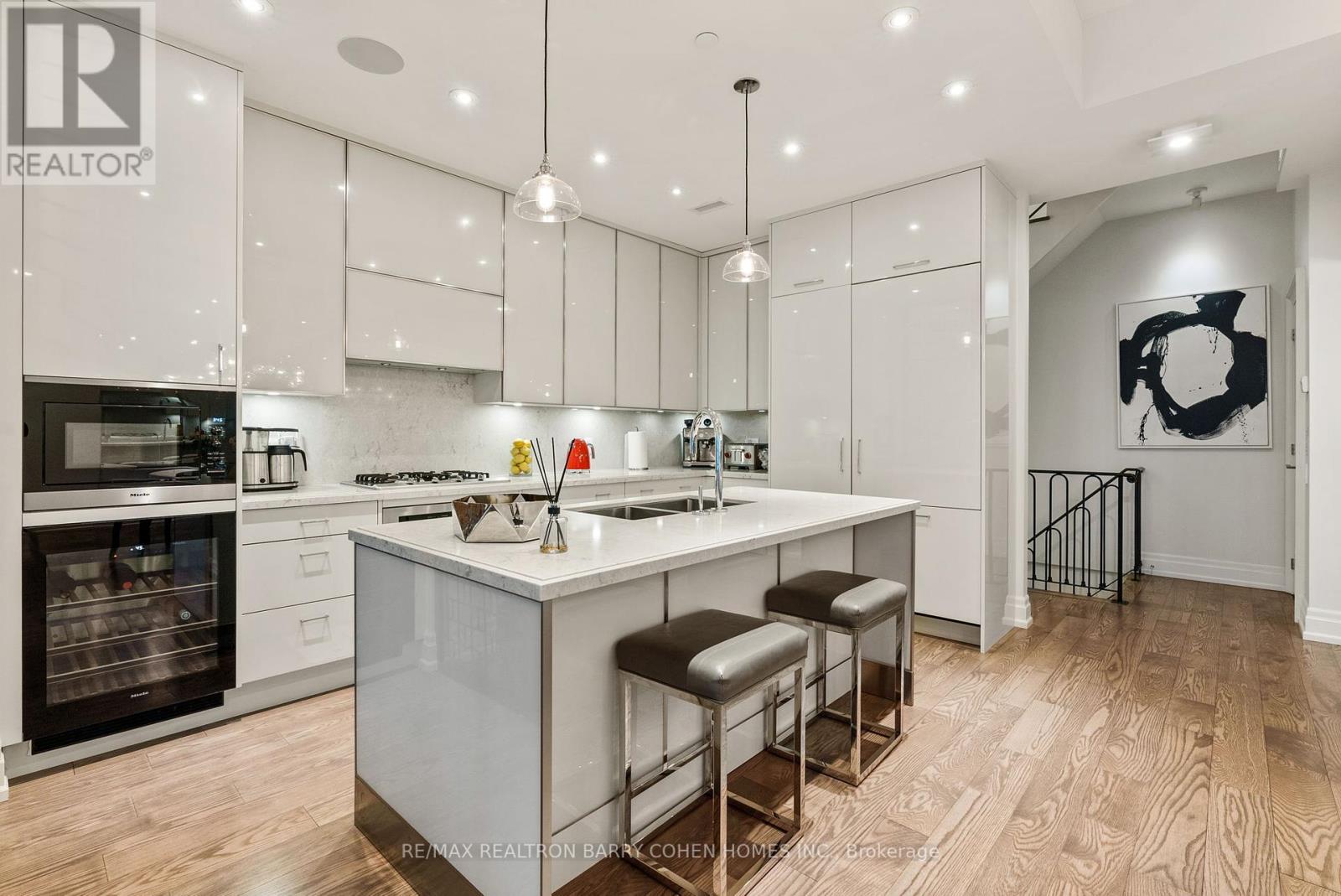 133 Pears Avenue, Toronto, Ontario  M5R 1T3 - Photo 10 - C12416223