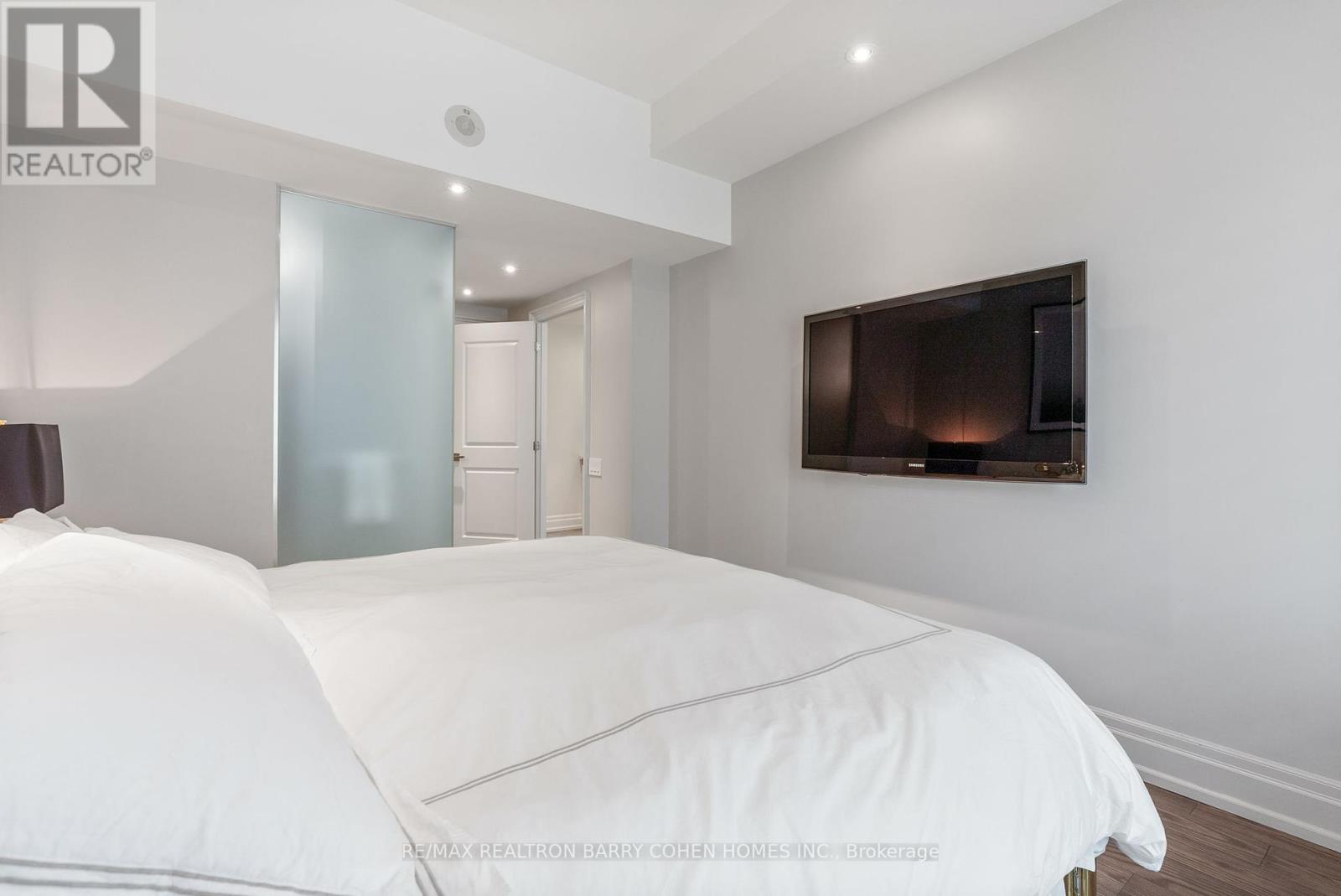 133 Pears Avenue, Toronto, Ontario  M5R 1T3 - Photo 33 - C12416223