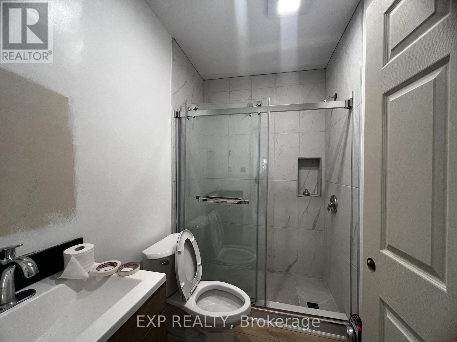 102 - 804a St Clair Avenue W, Toronto, Ontario  M6C 1B6 - Photo 8 - C12416327