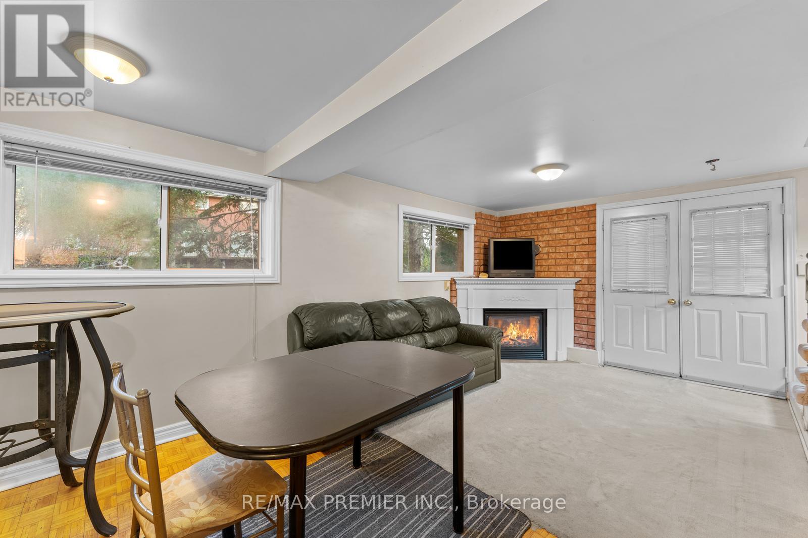 261 Sylvadene Parkway, Vaughan, Ontario  L4L 2M8 - Photo 44 - N12415077