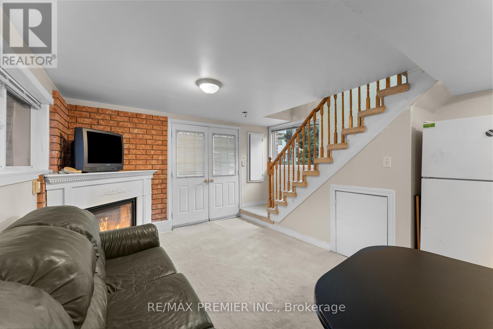261 Sylvadene Parkway, Vaughan, Ontario  L4L 2M8 - Photo 43 - N12415077