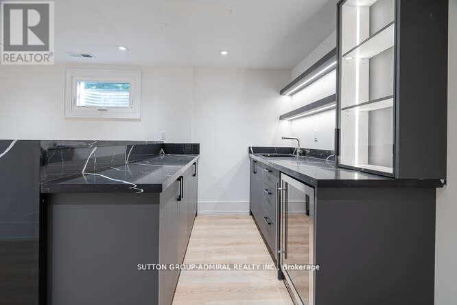 98 Babcombe Drive, Markham (Bayview Glen), Ontario  L3T 1N1 - Photo 40 - N12416245