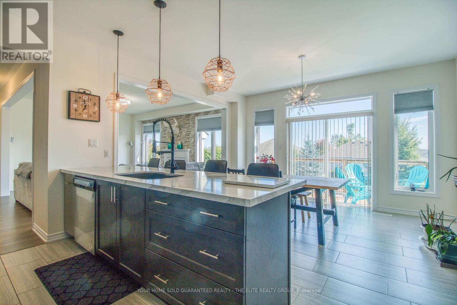 211 Lia Drive, Clearview, Ontario  L0M 1S0 - Photo 10 - S12416264