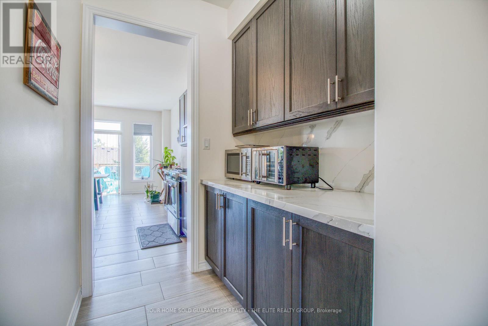 211 Lia Drive, Clearview, Ontario  L0M 1S0 - Photo 7 - S12416264