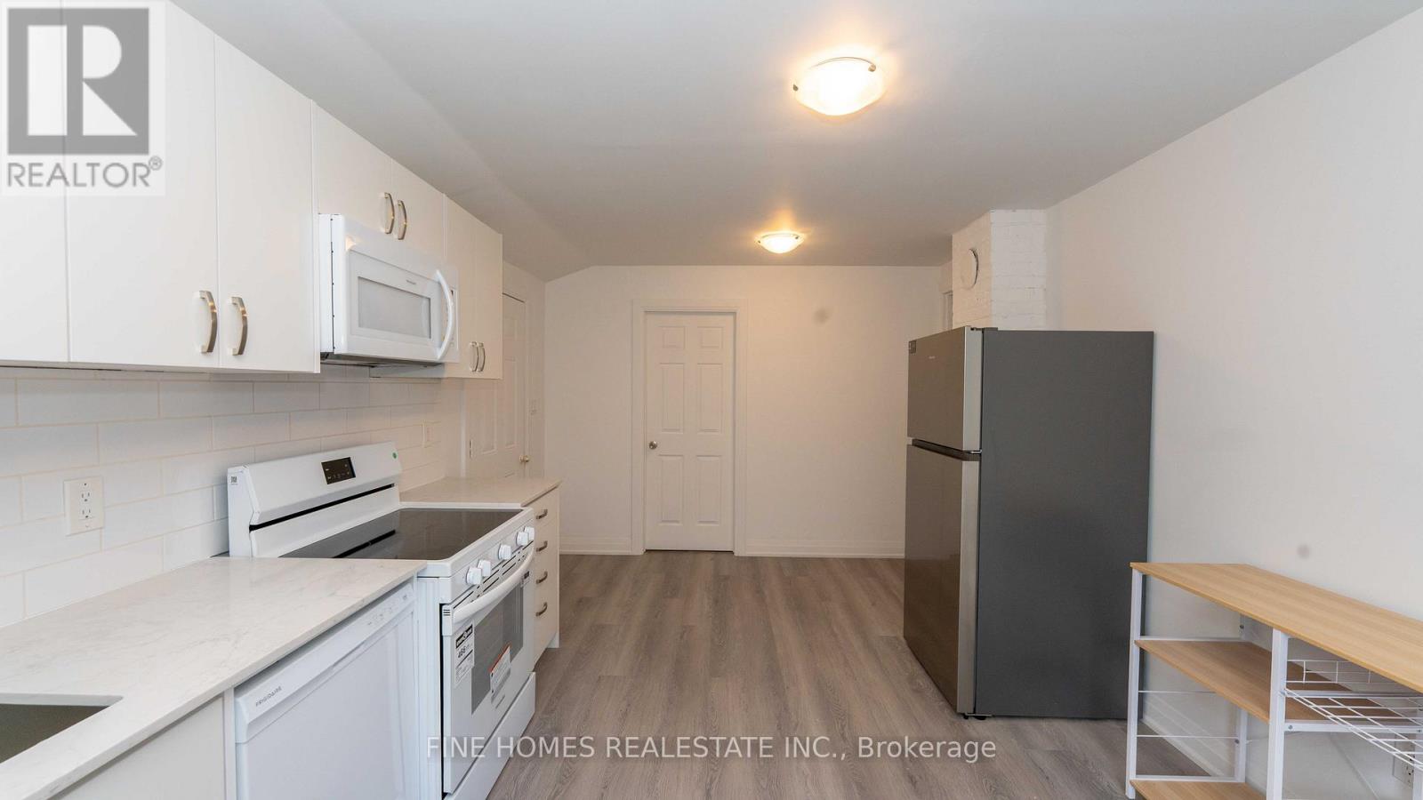 119 Albert Street S, Orillia, Ontario  L3V 5L1 - Photo 18 - S12416328