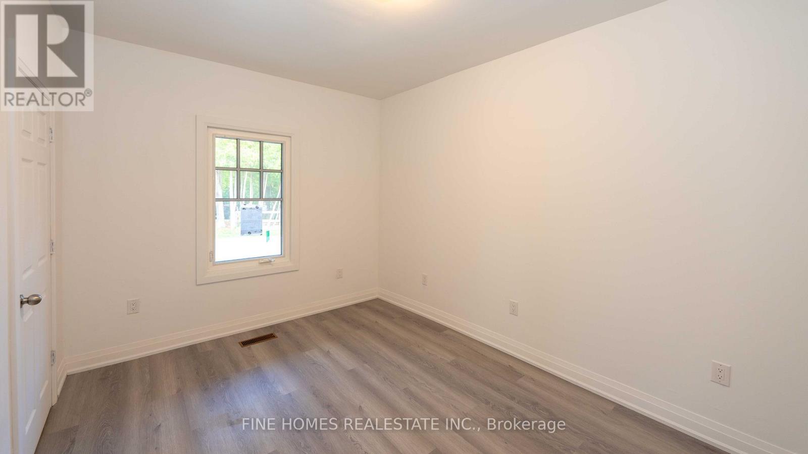 119 Albert Street S, Orillia, Ontario  L3V 5L1 - Photo 7 - S12416328