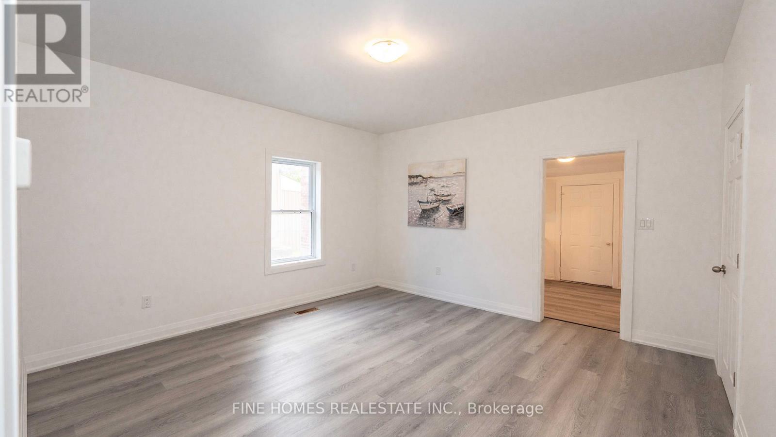 119 Albert Street S, Orillia, Ontario  L3V 5L1 - Photo 8 - S12416328