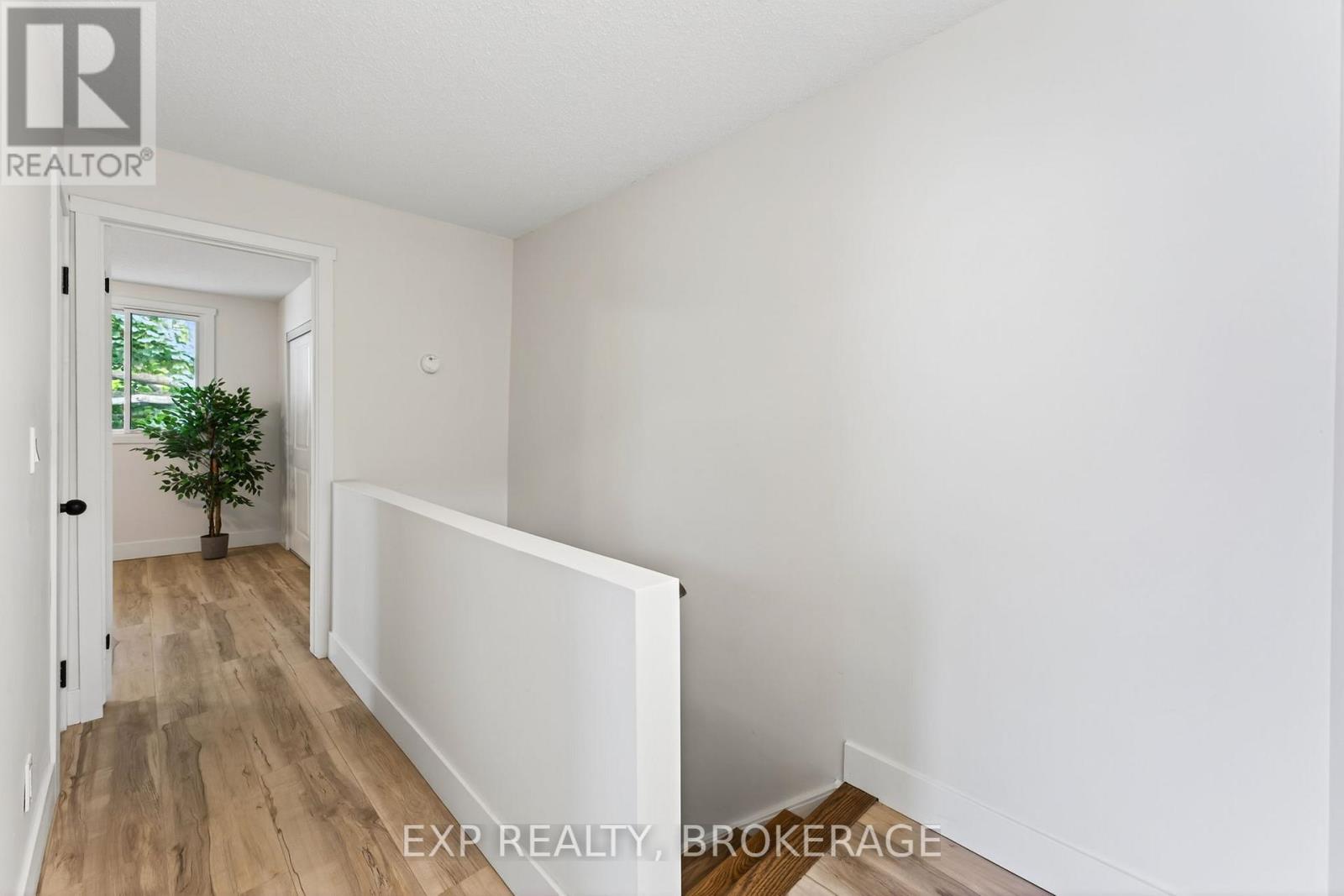 Property at 834 CEDARWOOD DRIVE image 5