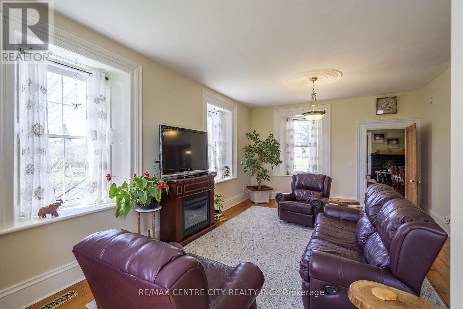 846635 Township Road 9, Blandford-Blenheim, Ontario  N0J 1B0 - Photo 13 - X12416364