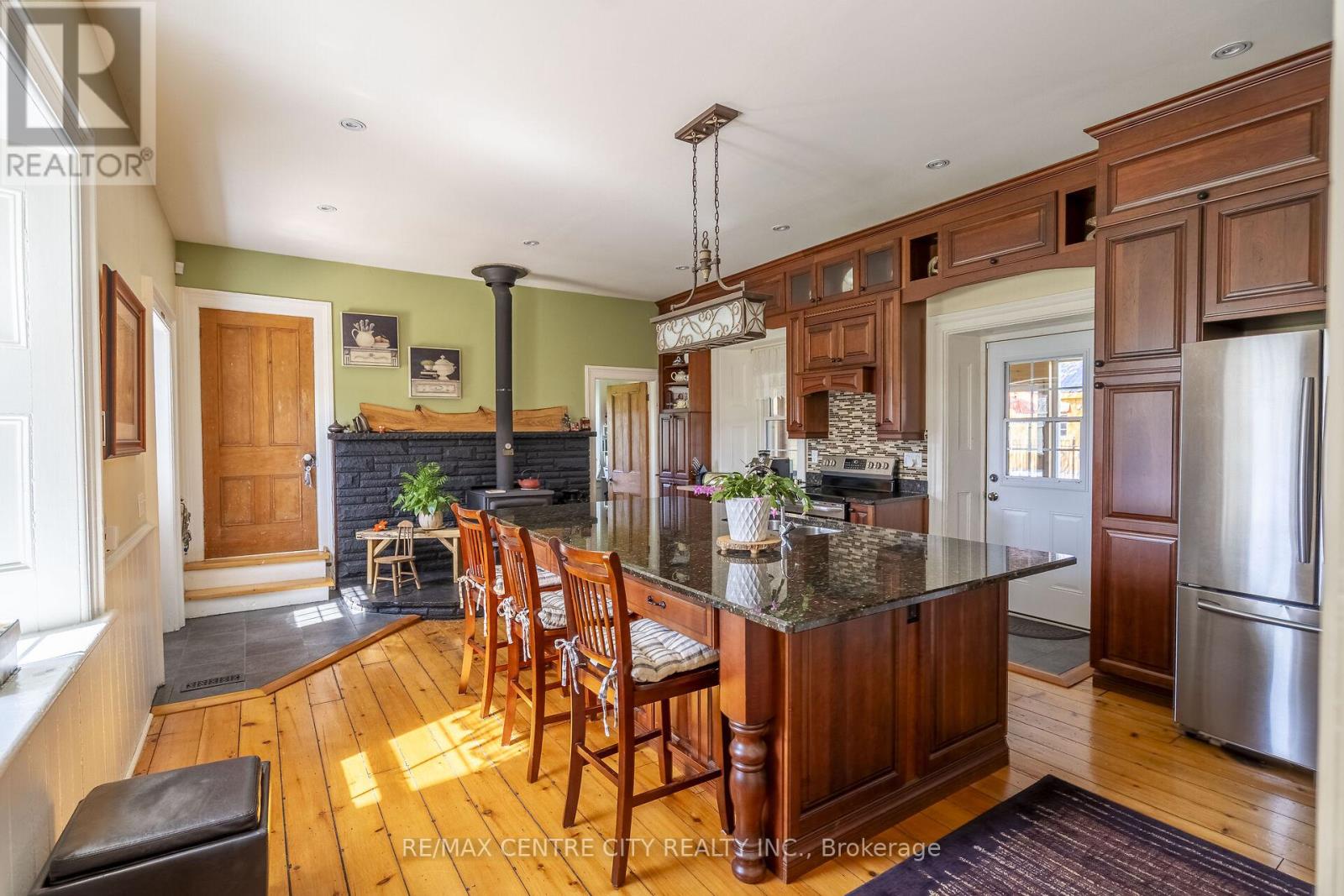 846635 Township Road 9, Blandford-Blenheim, Ontario  N0J 1B0 - Photo 18 - X12416364