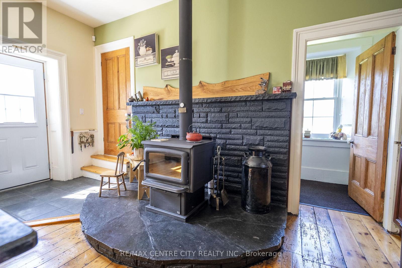 846635 Township Road 9, Blandford-Blenheim, Ontario  N0J 1B0 - Photo 21 - X12416364