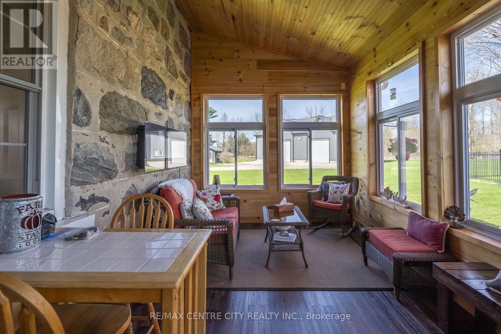 846635 Township Road 9, Blandford-Blenheim, Ontario  N0J 1B0 - Photo 28 - X12416364