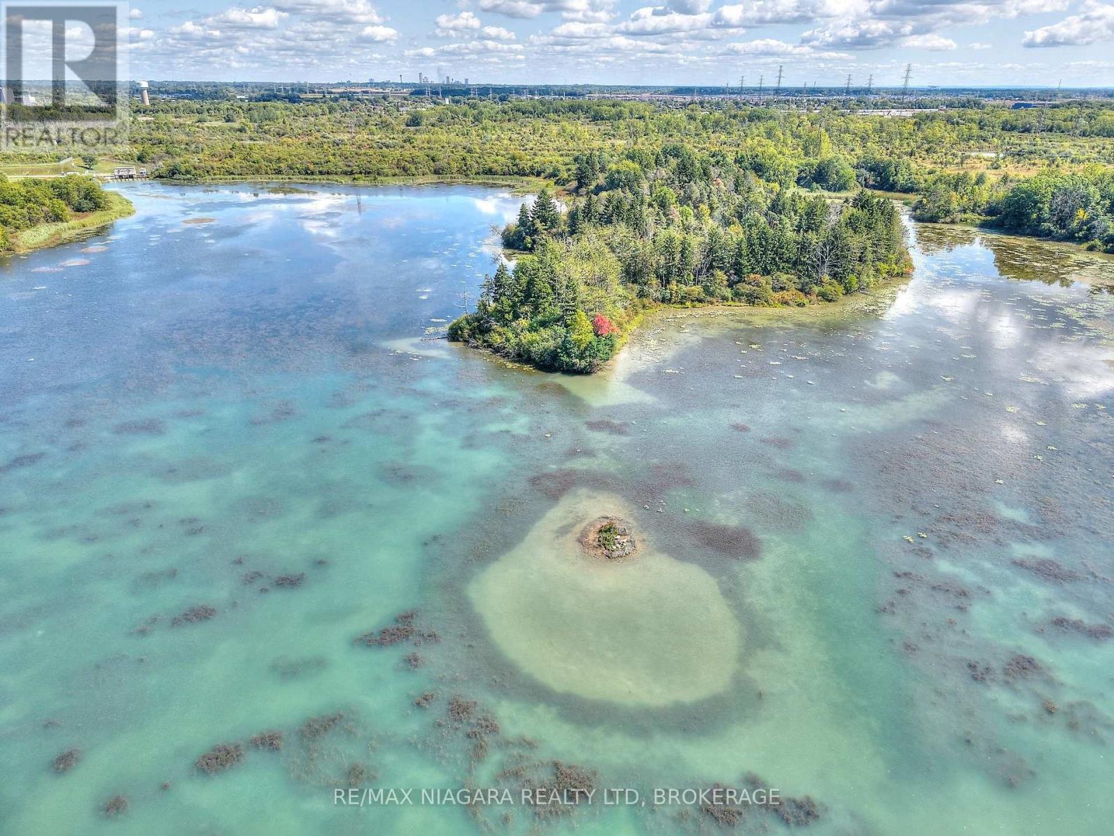 21 Ivy Crescent, Thorold (Confederation Heights), Ontario  L2V 0J9 - Photo 48 - X12395851