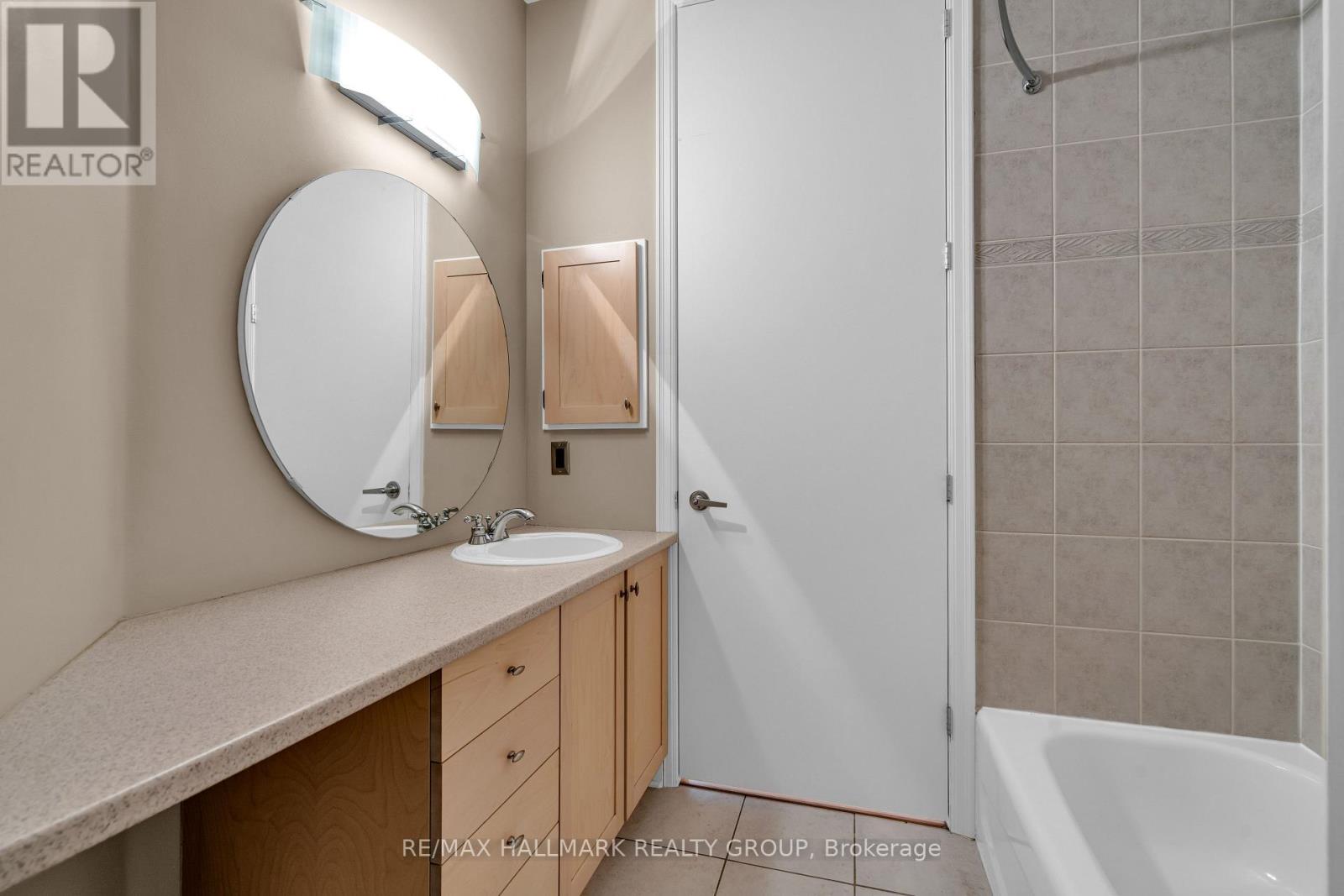 206 - 420 Berkley Avenue, Ottawa, Ontario  K2A 4H5 - Photo 27 - X12416349