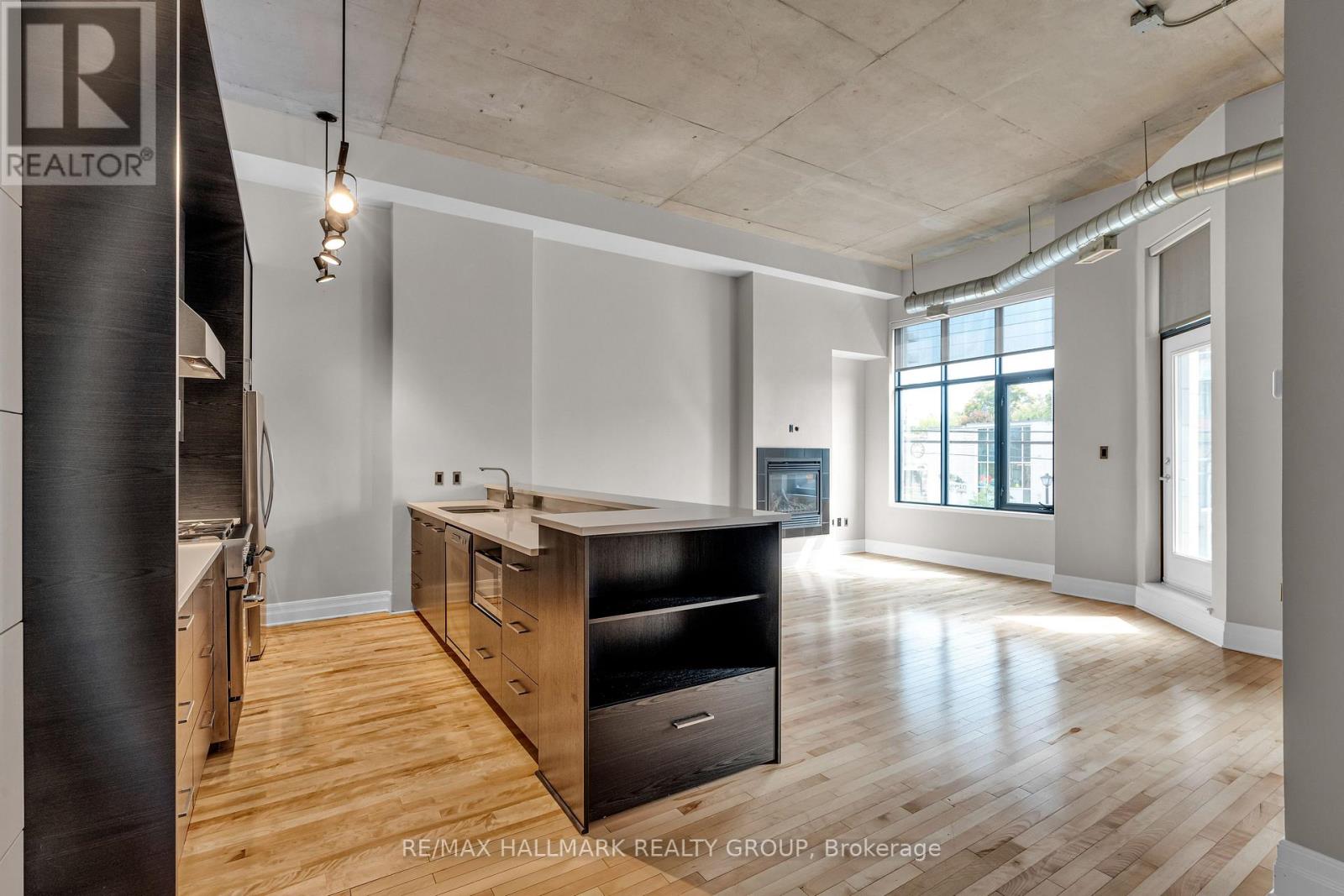 206 - 420 Berkley Avenue, Ottawa, Ontario  K2A 4H5 - Photo 6 - X12416349
