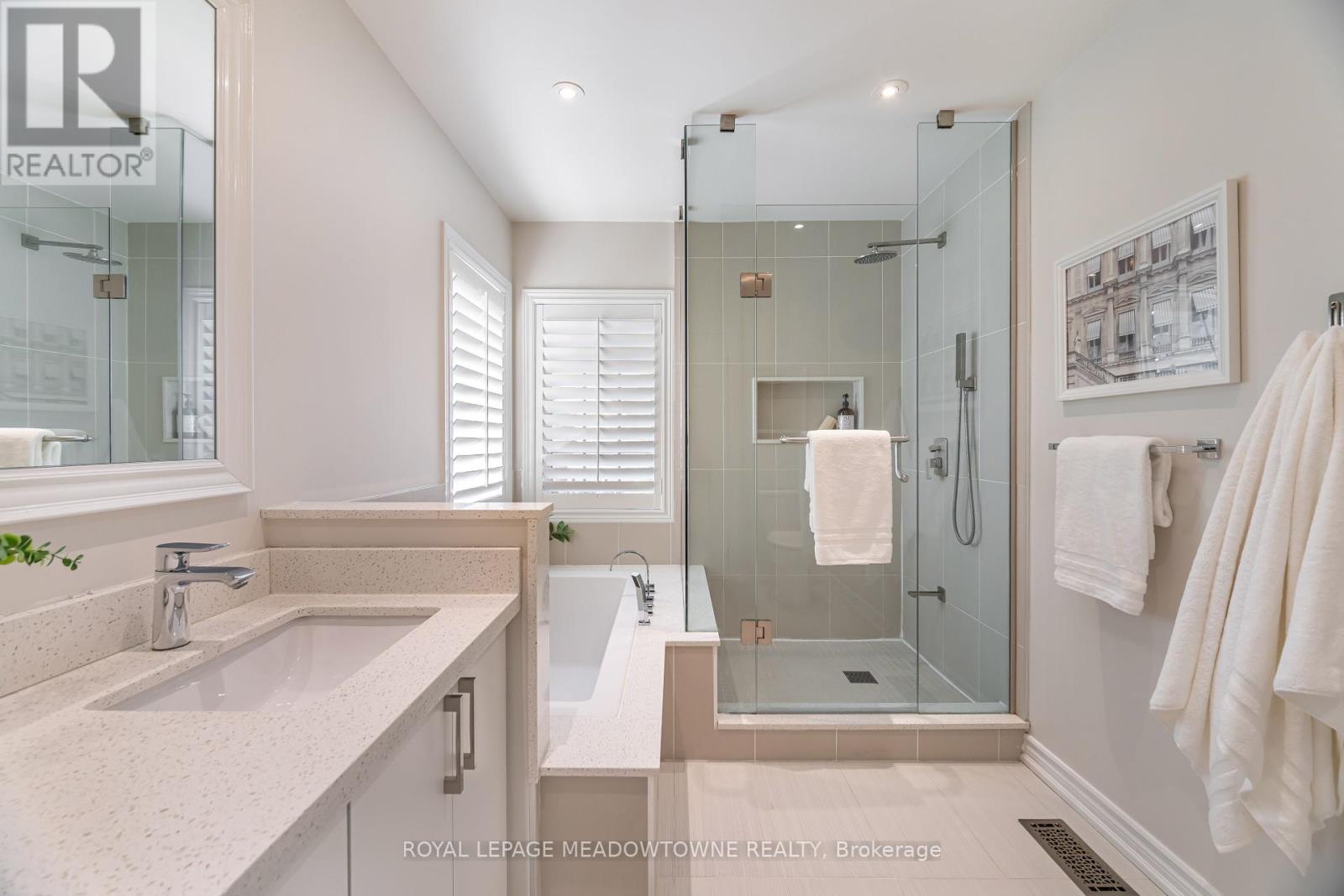 6520 Western Skies Way, Mississauga, Ontario  L5W 1G4 - Photo 30 - W12416239