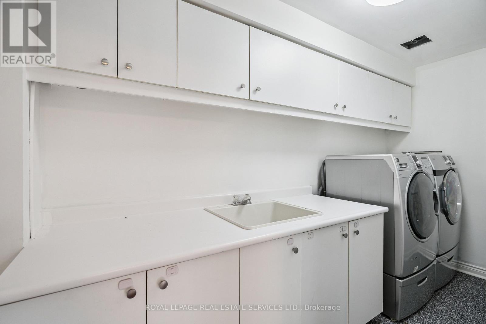 5 - 1100 Queens Avenue, Oakville, Ontario  L6H 2B5 - Photo 27 - W12416243