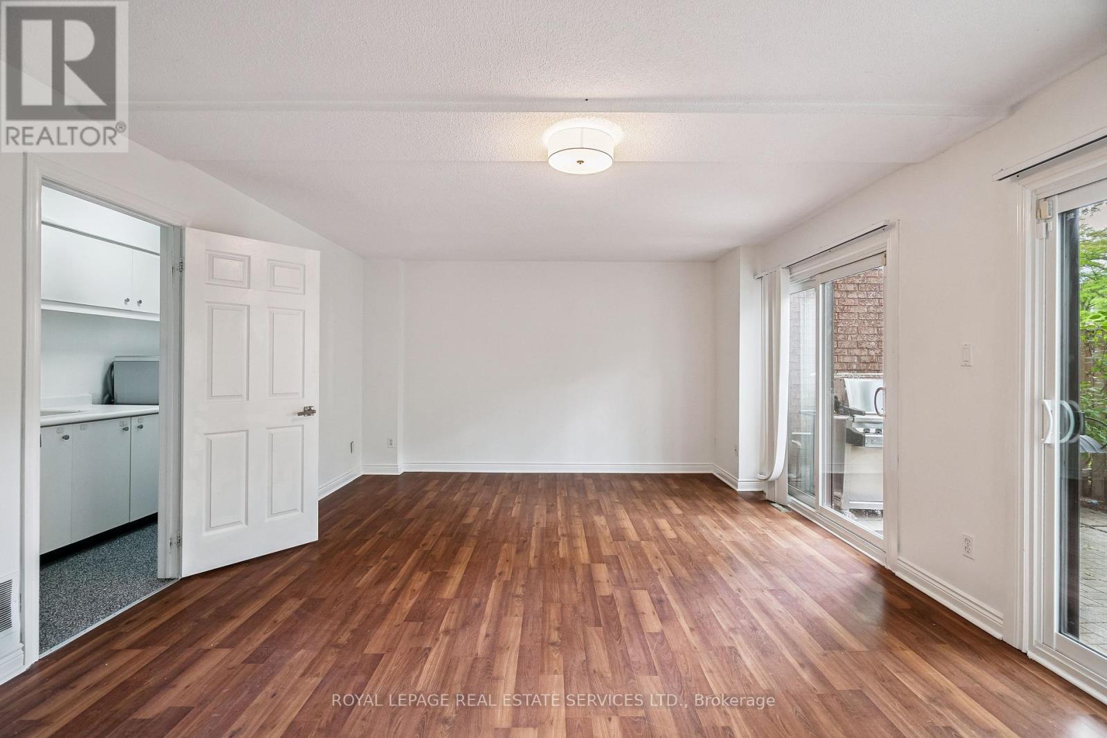 5 - 1100 Queens Avenue, Oakville, Ontario  L6H 2B5 - Photo 29 - W12416243