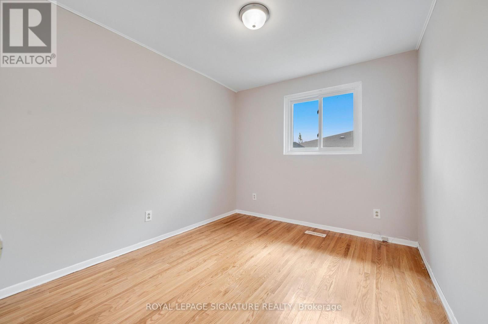 1908 Bonnymede Drive, Mississauga, Ontario  L5J 1E1 - Photo 15 - W12416251