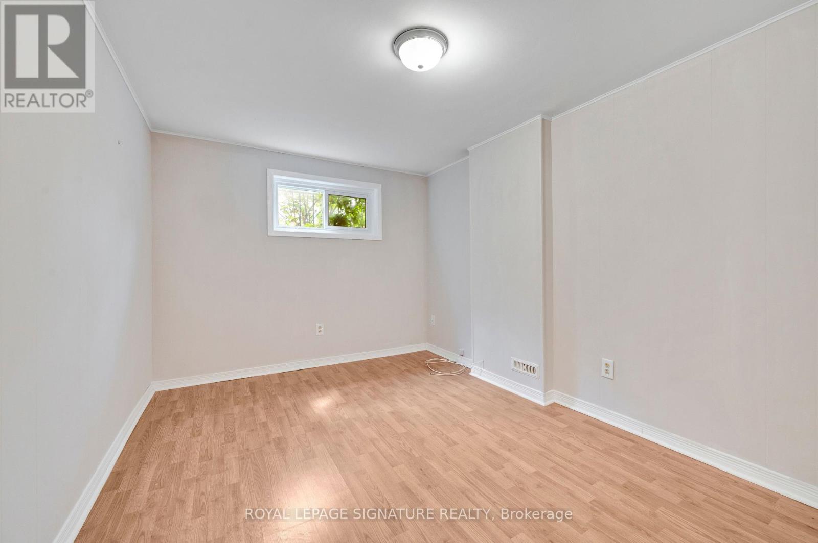 1908 Bonnymede Drive, Mississauga, Ontario  L5J 1E1 - Photo 17 - W12416251