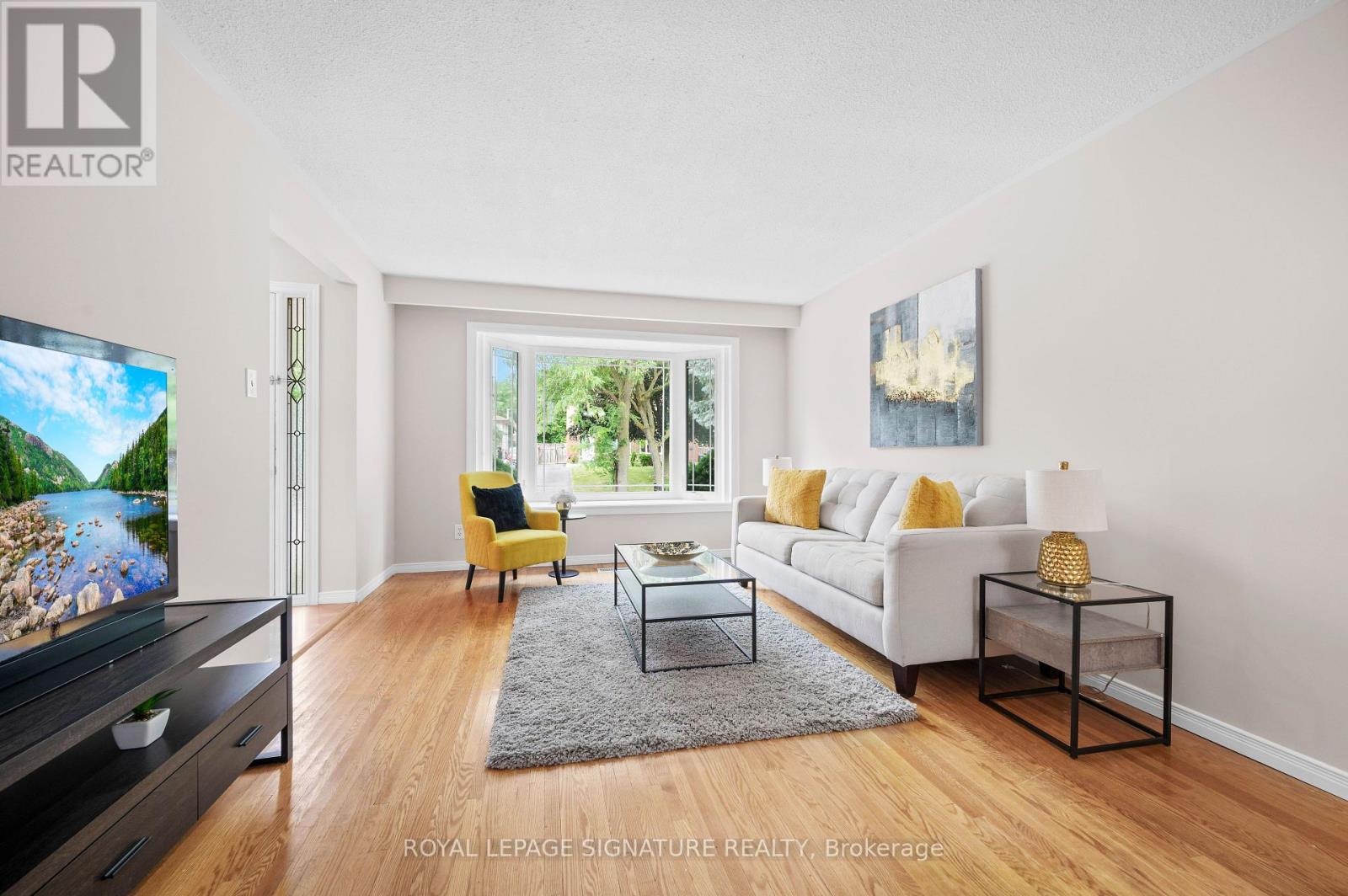 1908 Bonnymede Drive, Mississauga, Ontario  L5J 1E1 - Photo 4 - W12416251