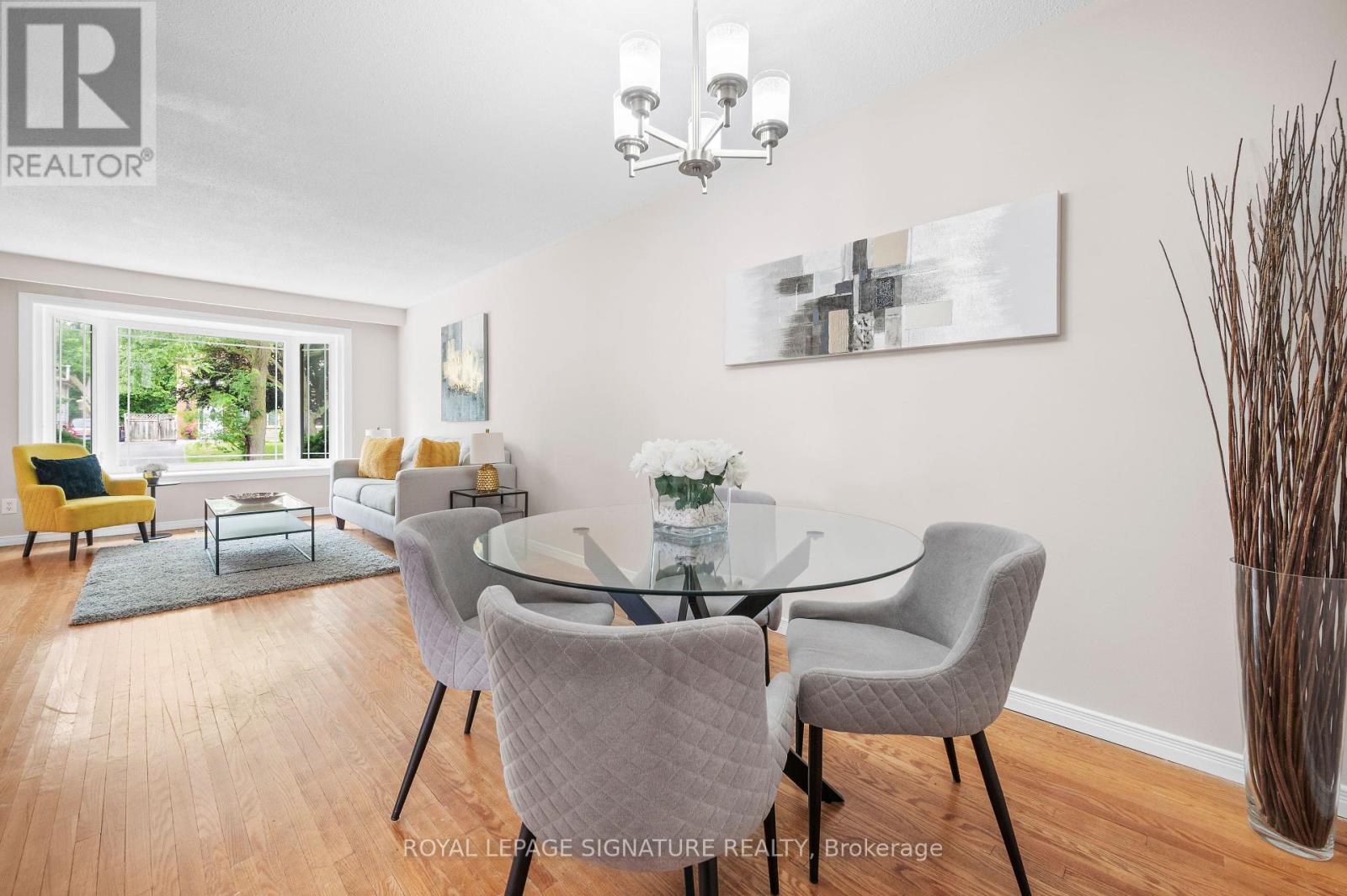 1908 Bonnymede Drive, Mississauga, Ontario  L5J 1E1 - Photo 7 - W12416251