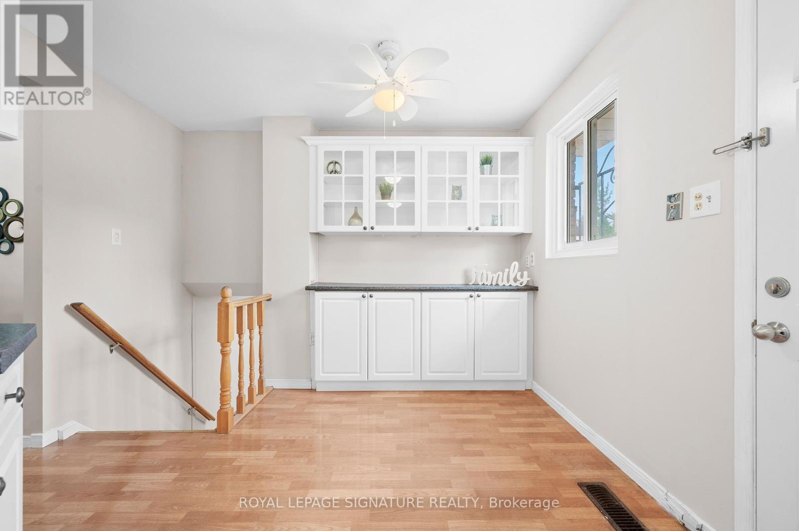 1908 Bonnymede Drive, Mississauga, Ontario  L5J 1E1 - Photo 9 - W12416251