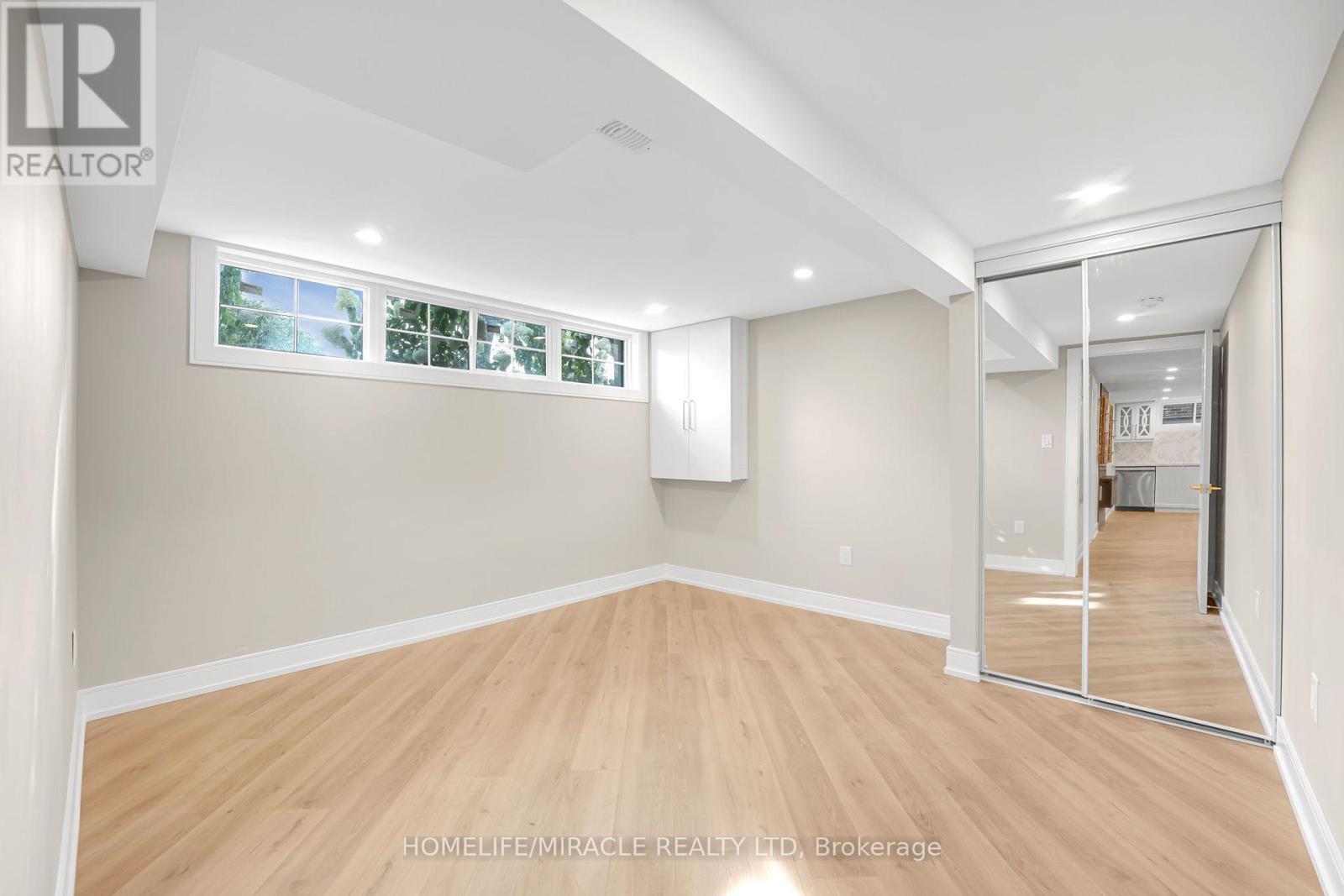 125 Elmcrest Road, Toronto, Ontario  M9C 3R5 - Photo 35 - W12416271