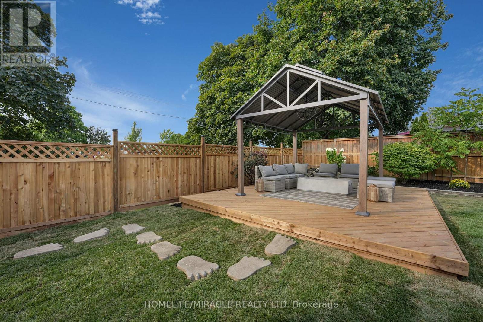 125 Elmcrest Road, Toronto, Ontario  M9C 3R5 - Photo 39 - W12416271