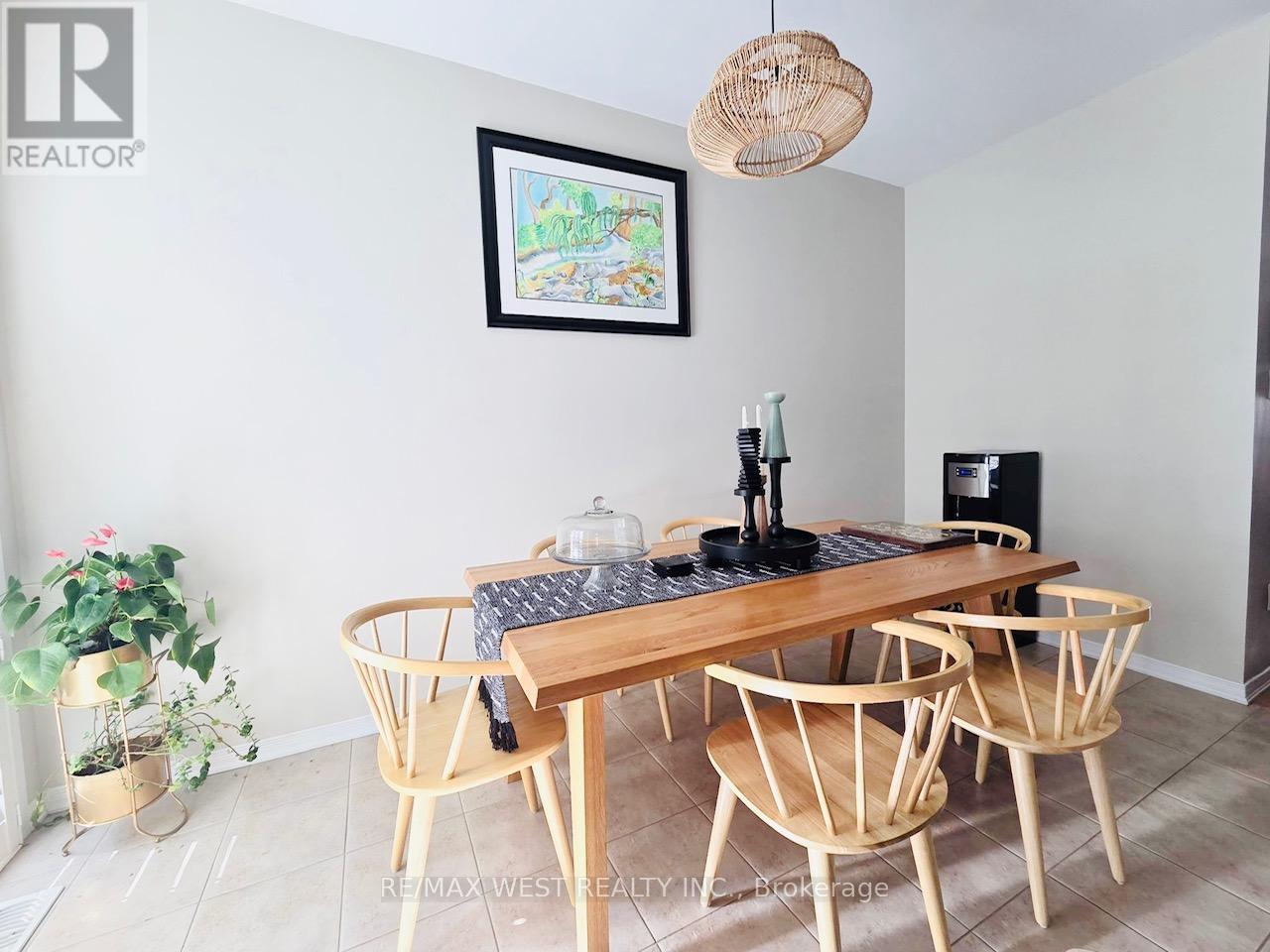 Room - 7208 Triumph Lane, Mississauga, Ontario  L5N 0C5 - Photo 6 - W12416286