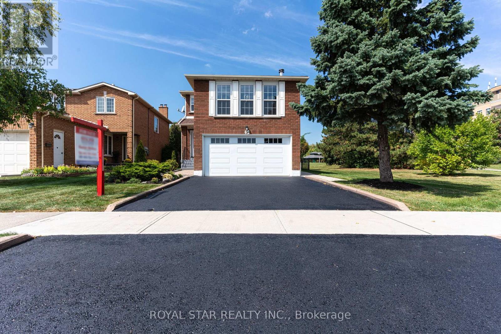 42 KINGKNOLL DRIVE, Brampton, Ontario