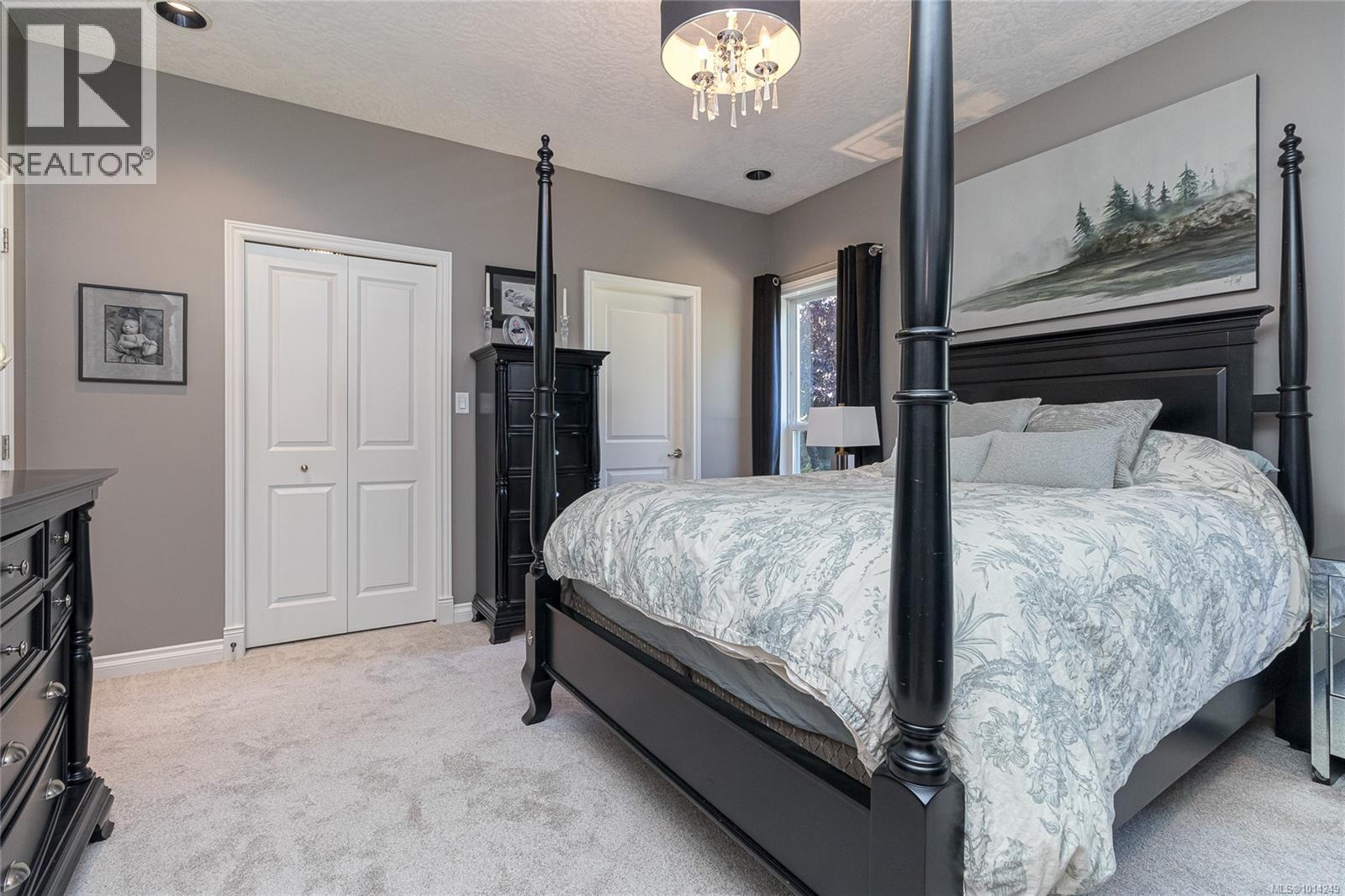Property at 1204 Knockan Pl image 3