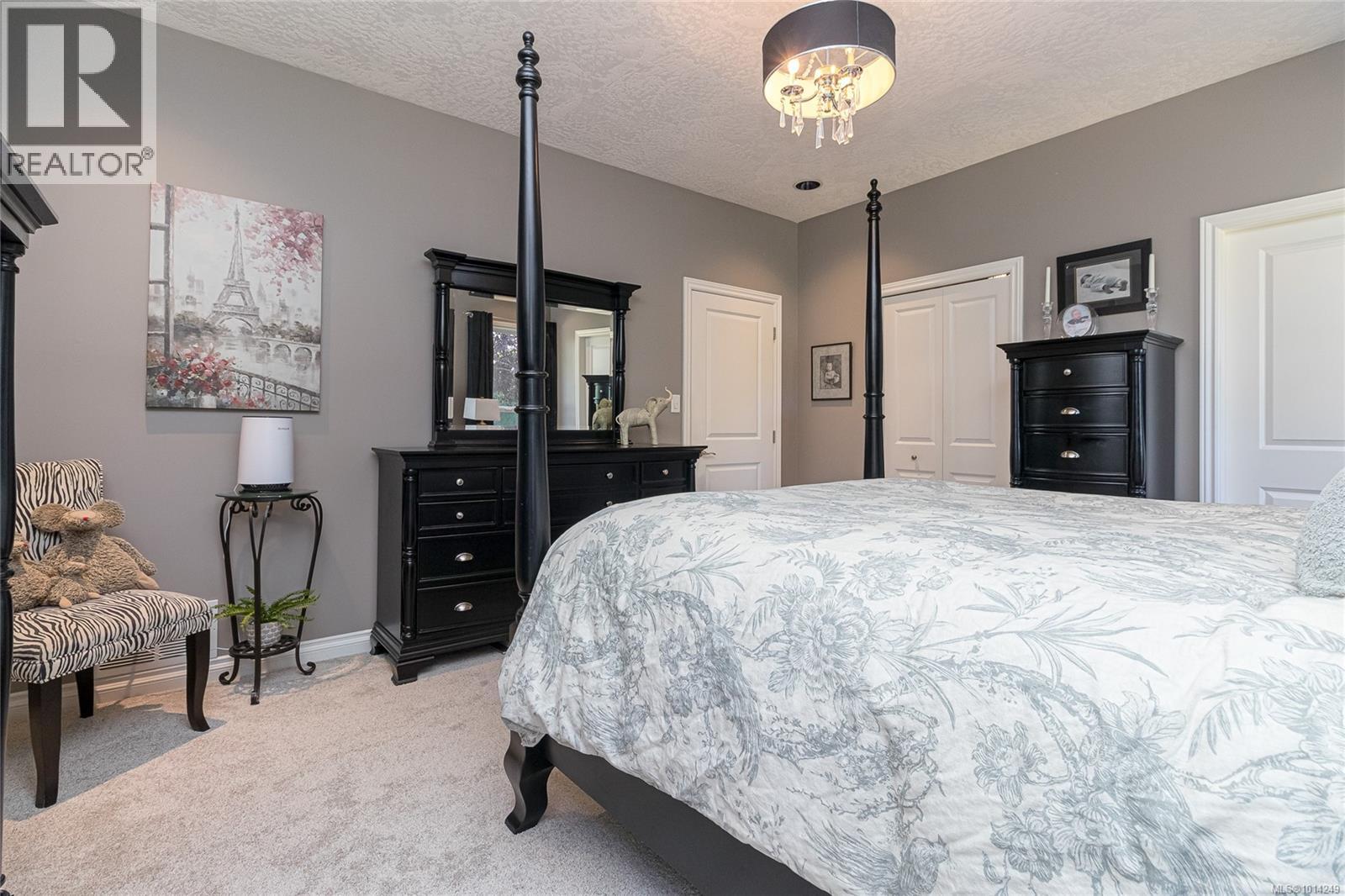 Property at 1204 Knockan Pl image 4