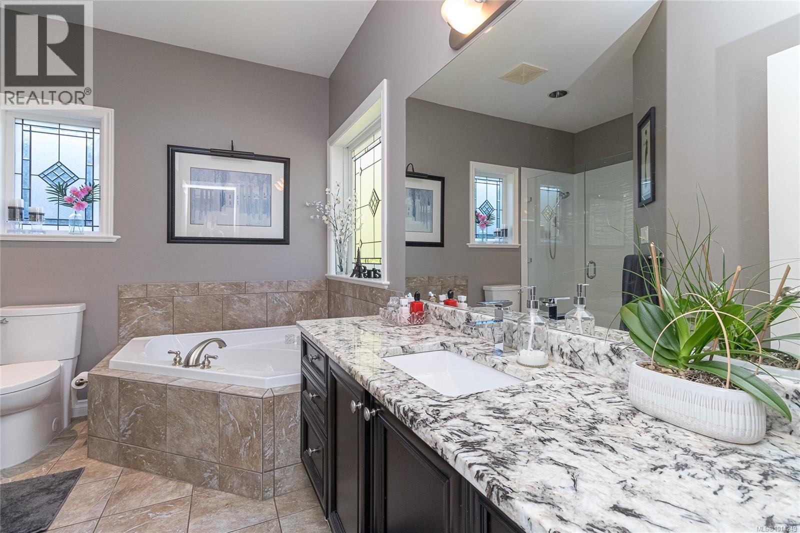 Property at 1204 Knockan Pl image 5