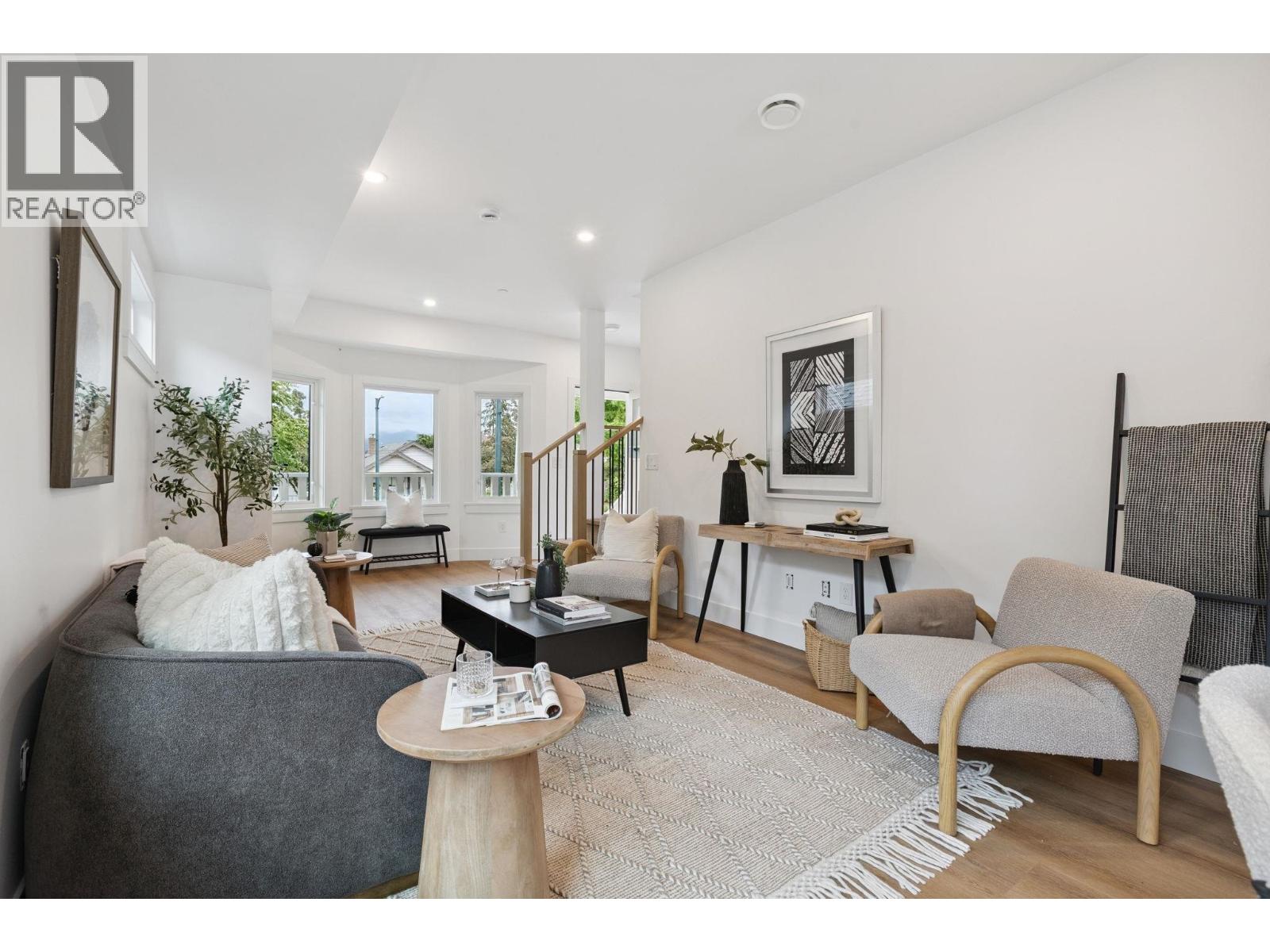2528 Mcgill Street, Vancouver, British Columbia  V5K 1H1 - Photo 2 - R3050178