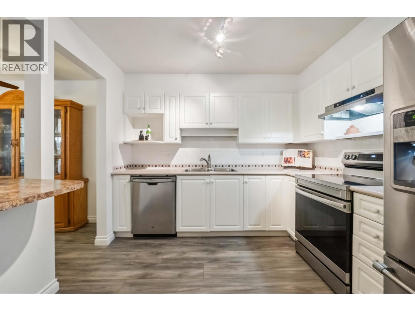 206 22233 River Road, Maple Ridge, British Columbia  V2X 3N7 - Photo 5 - R3050180