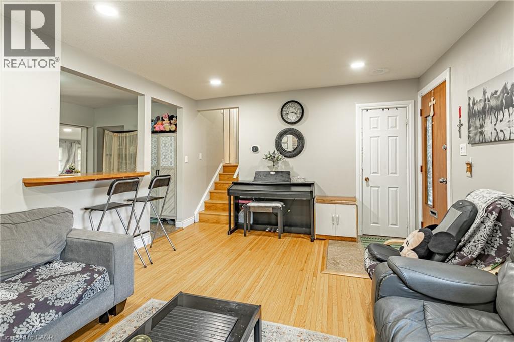1235 Toukay Crescent, London, Ontario  N5V 2X8 - Photo 6 - 40771921