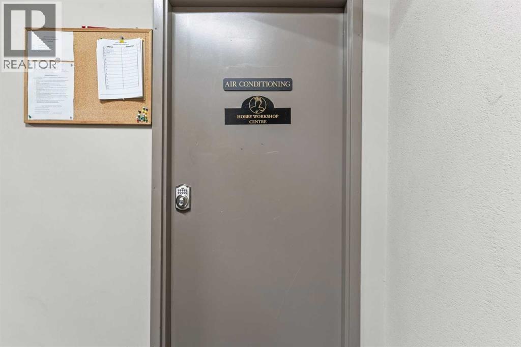 242, 30 Sierra Morena Landing Sw, Calgary, Alberta  T3H 5H2 - Photo 9 - A2258328